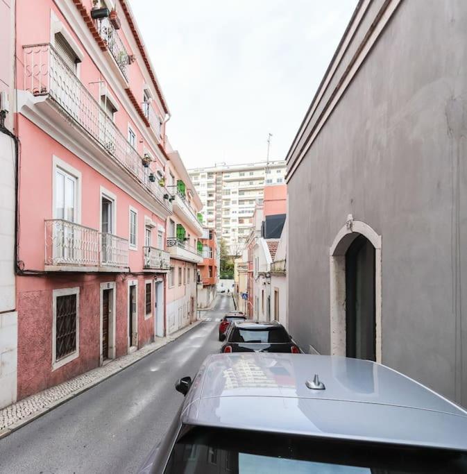 Vita Portucale ! Campo Ourique Design W/ Balcony リスボン エクステリア 写真