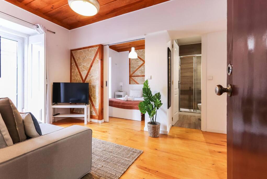 Vita Portucale ! Campo Ourique Design W/ Balcony リスボン エクステリア 写真
